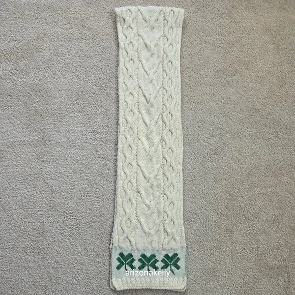 Aran Woolen Mills Merino Wool Scarf with Shamrocks Ireland - Picture 9 of 10